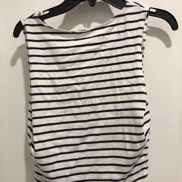Size Small White and navy blue crop top - Picture 3 of 5